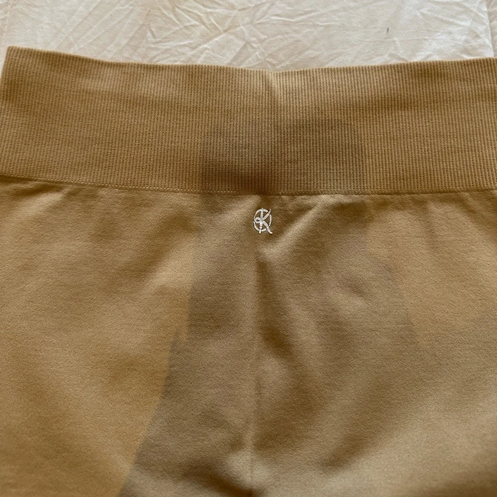 WBK Summer Leggings - Picture 9 of 12